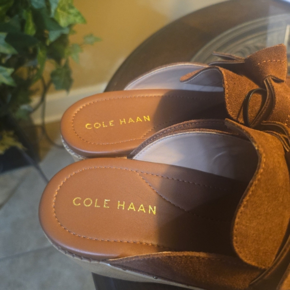 NEW! Cole Haan Brown Suede Mules with Bow Detail 7.5 PRICE IS FIRM - Picture 3 of 8